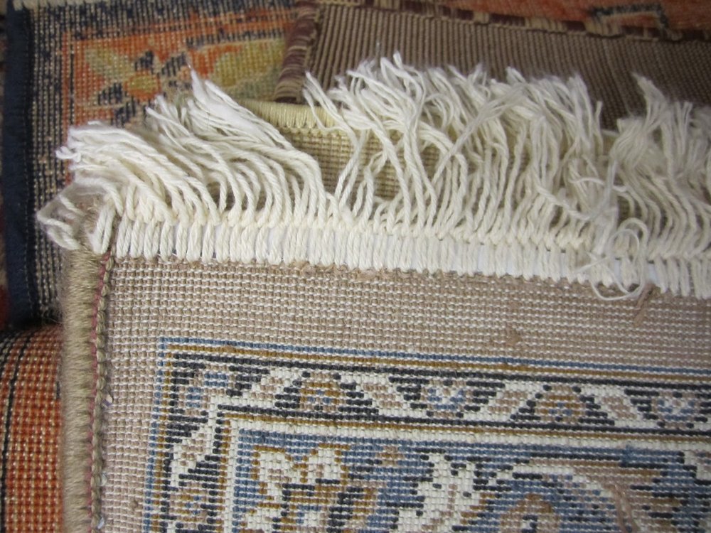 How to Tell if a Rug is Handmade | Miranda Schroeder Blog

www.mirandaschroeder.com

#persianrugs #vintagerugs #rugsnotdrugs #carpets #ihavethisthingwithrugs