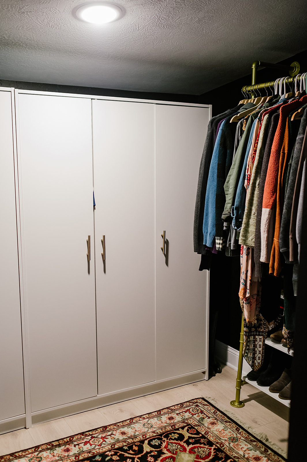 An Affordable and Functional Master Closet Design | Miranda Schroeder Blog

www.mirandaschroeder.com