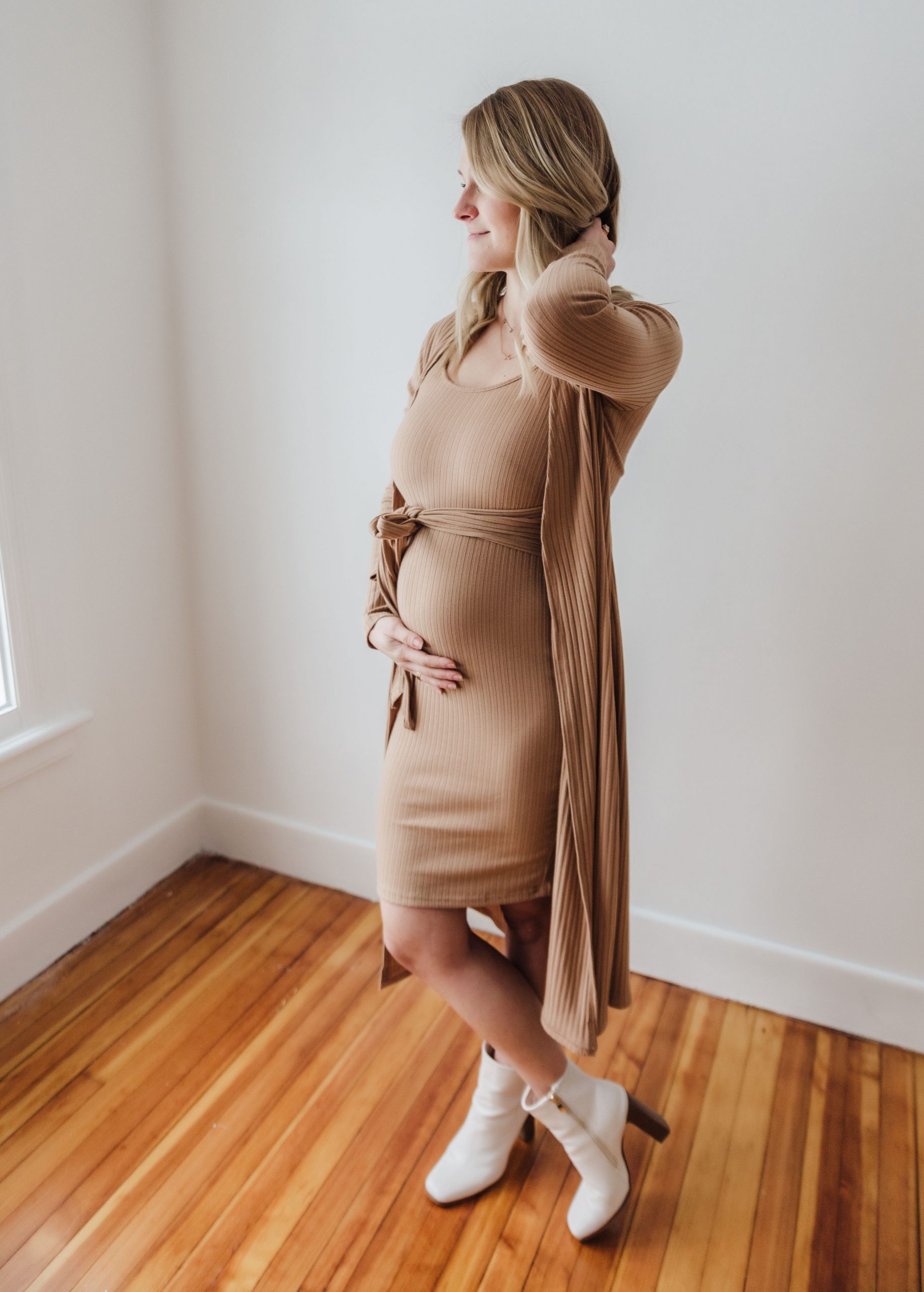 Maternity Clothes: Comfortable and Cute Items you will Actually Wear | Miranda Schroeder Blog

www.mirandaschroeder.com
